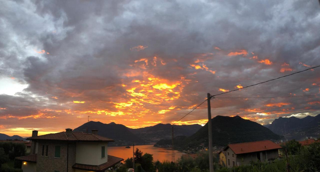 Island Sunset House Villa Sulzano Bagian luar foto